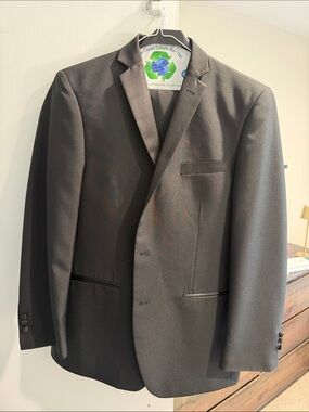 Classic Black Two-Button Tuxedo Jacket and Trousers - Formal Men's Set